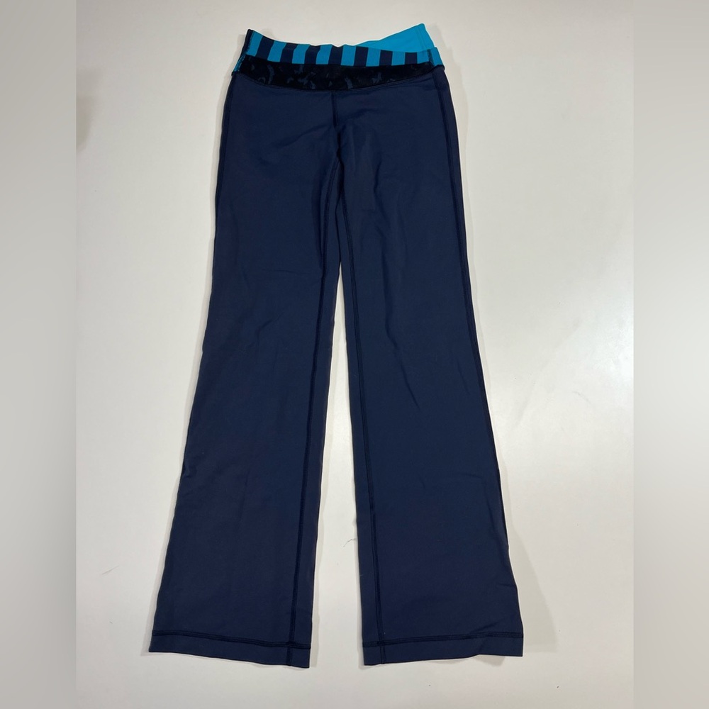 Lululemon Astro Color: Black Blue Navy Stripe Full Loin Pants Flare Leggings 4